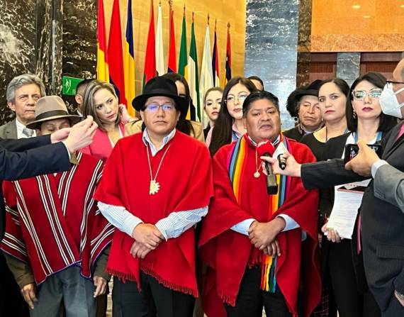Los asambleístas dieron declaraciones conjuntas.