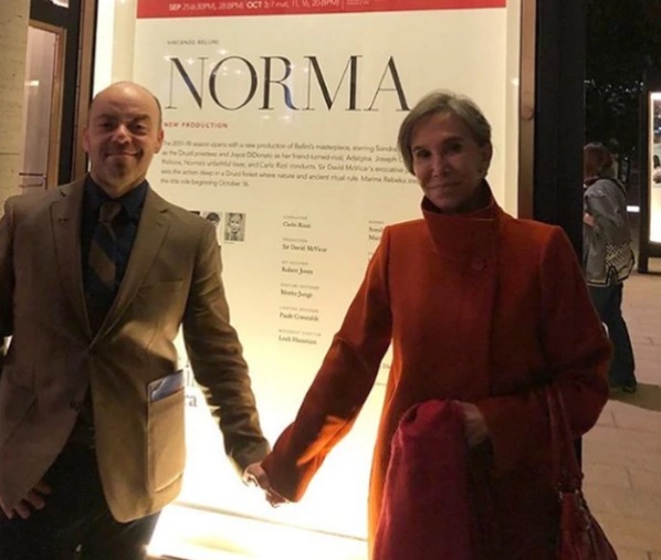 La foto de Florinda Meza de la mano que desató rumores sobre un posible romance