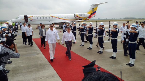 Inicia encuentro binacional entre presidentes Correa y Santos