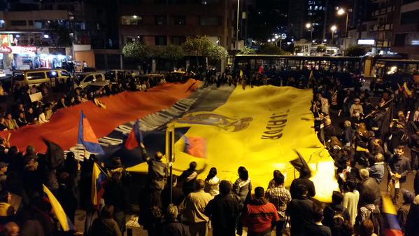 Plantón en Quito &quot;clausura&quot; la Secretaria del Buen Vivir