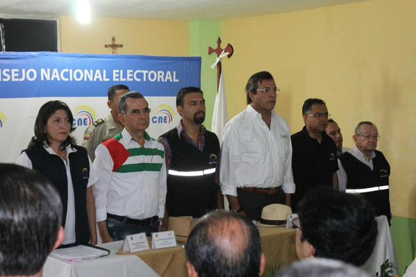 Guayas y Manabí en la recta por La Manga del Cura