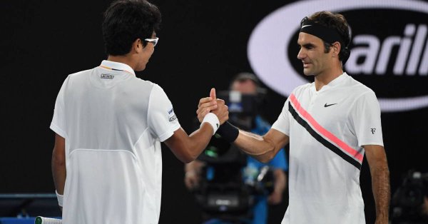 Federer accede en Australia a su final número 30 en torneos Grand Slam