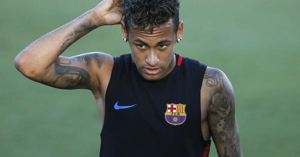 Liga española rechaza pago de cláusula de rescisión del brasileño Neymar