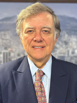 Roberto Salas Guzmán, economista | 04-12-2025