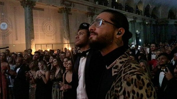 Maluma &quot;hace llorar a Neymar&quot; en su cumpleaños