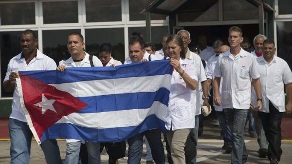 Convocatoria para cubrir vacantes de médicos cubanos en Ecuador