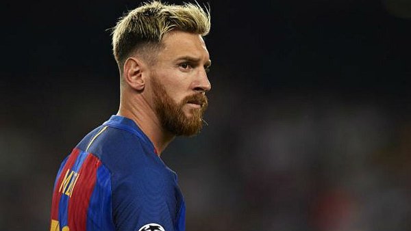 Padre de Messi revela contrato que sostiene con el Barca