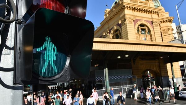 Debate en Australia por semáforos con figuras femeninas