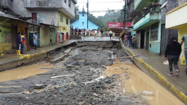 Cuatro muertos y varias casas afectadas en Alluriquín por desbordamiento de río Damas