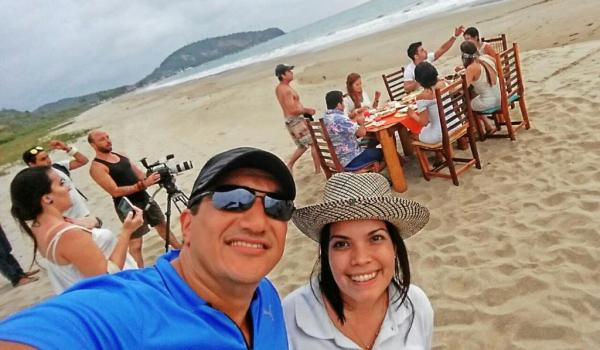 En Contacto lanzó su video playero desde un paraíso ecuatoriano