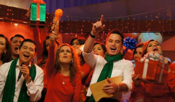 Televistazo, En Contacto, Visión 360 y 3 Familias cantan por Navidad