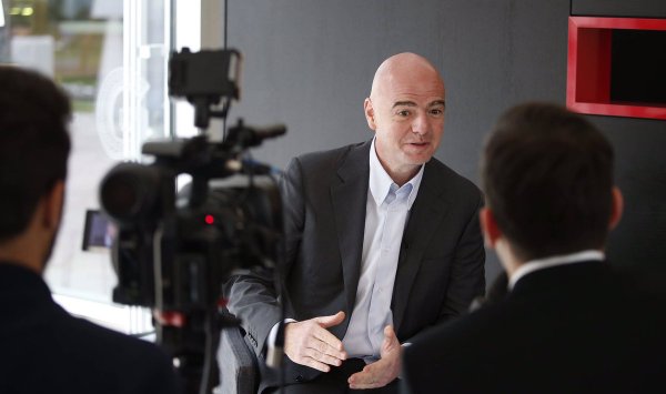 Infantino impresionado con videoarbitraje en el Italia-Francia