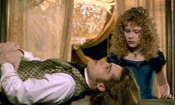 Kirsten Dunst: Besar a Brad Pitt fue repugnante