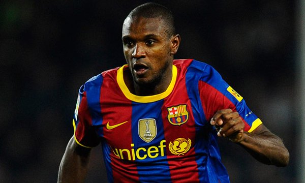 Abidal juega un amistoso un año después de su trasplante de hígado