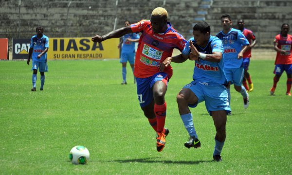 Manta FC vence 3-2 al Deportivo Quevedo y se pone quinto en la tabla