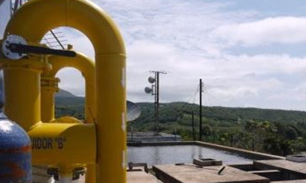 Isla Floreana inaugura primera planta de agua potable en Galápagos