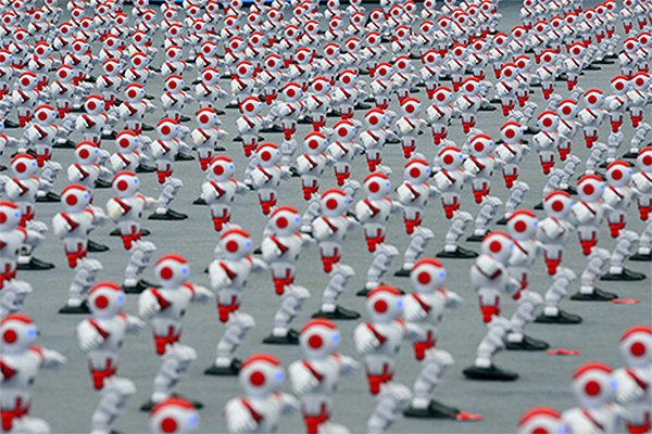 1.007 robots bailarines establecen nuevo récord Guinness