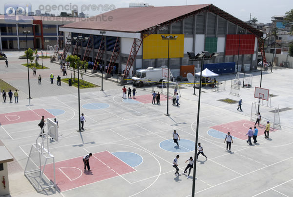 12 computadoras fueron sustraídas del colegio Vicente Rocafuerte