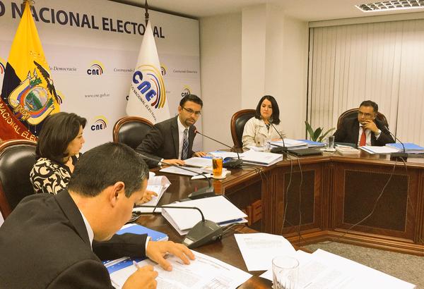 CNE negó revocatoria para asambleístas de Cotopaxi y Pichincha