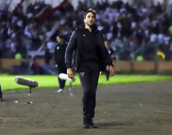 El argentino Luis Zubeldía, director técnico de Liga de Quito.