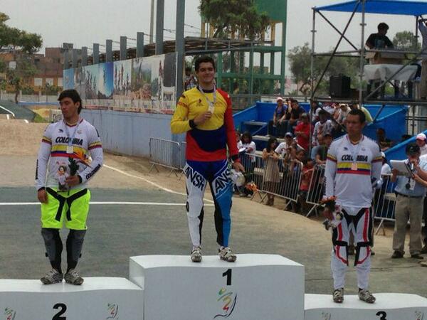 Alfredo Campo consigue oro para Ecuador en BMX
