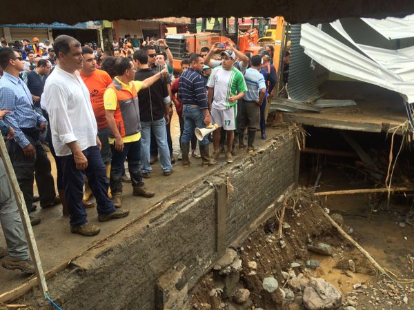 Correa recalca necesidad de reubicar a gran parte de la población de Alluriquín
