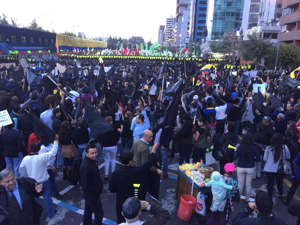 Concentraciones de oposición y pro gobierno por quinto día consecutivo en Quito