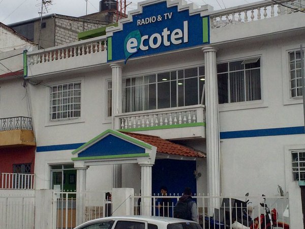 Incautan equipos de Ecotel TV y su señal sale del aire