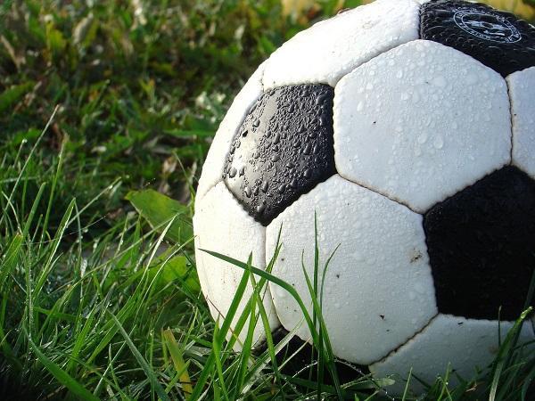La niña 'genio' del fútbol manabita que deslumbra en las redes sociales