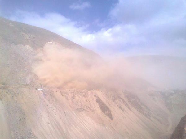 Dos muertos tras el sismo en Quito