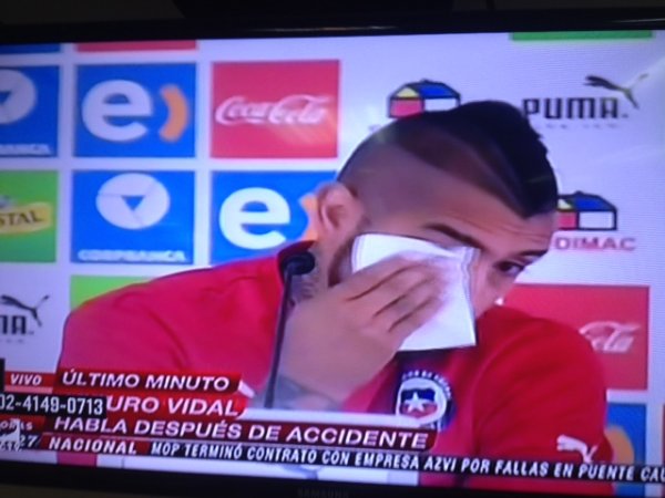 Arturo Vidal entre lágrimas dice &quot;les fallé&quot;