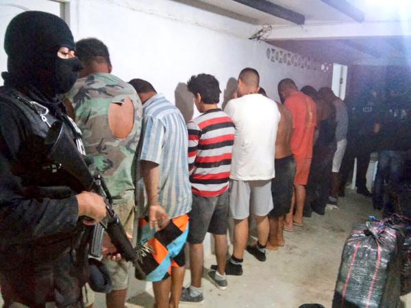 Desmantelan red de narcotráfico que operaba desde hostería en Santa Elena