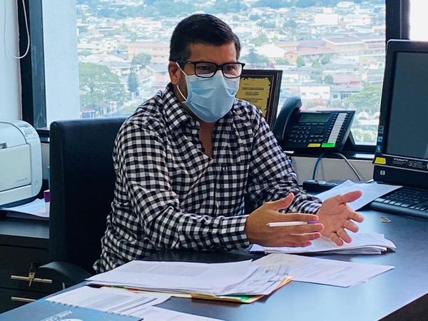 Coordinador de Salud de Zona 8 renunció a su cargo