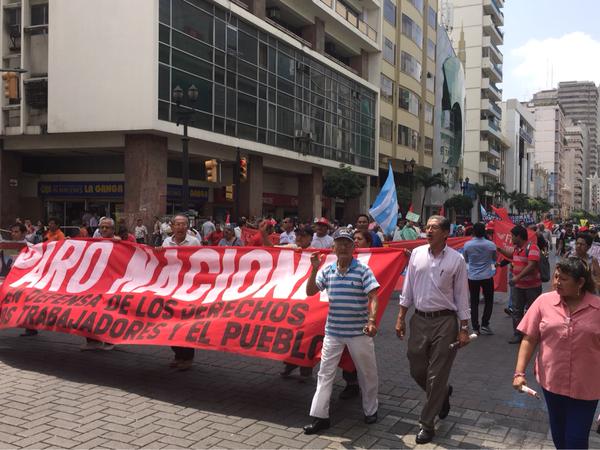 Grupos de oposición realizan marchas en Guayaquil