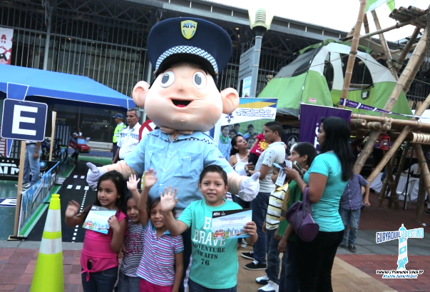 Con juegos y música, Guayaquil realizó la primera Feria del Niño