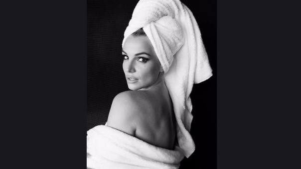 Una irreconocible Britney Spears posa &quot;al natural&quot; para famoso fotógrafo