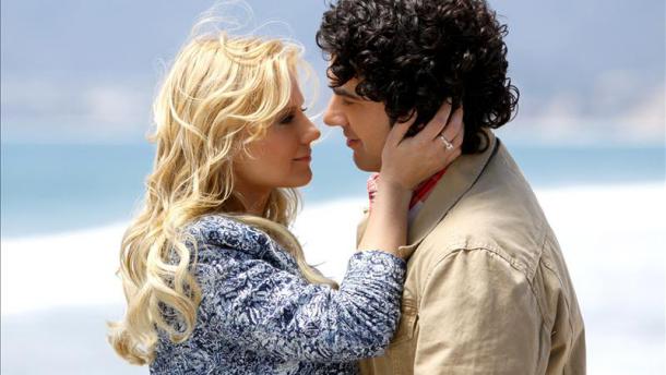 “Dama y Obrero”, basada en un éxito chileno, llega muy pronto a Ecuavisa