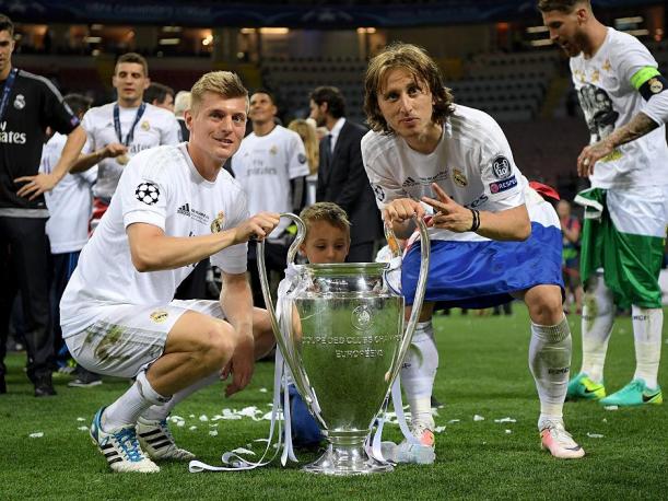 Inter de Milán insiste en Modric y Kroos