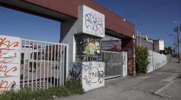 Edificio del Registro Civil en Quito permanece abandonado