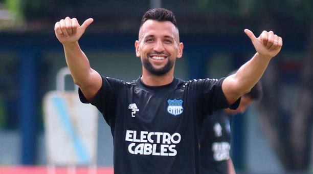 Emelec adquiere los derechos de Aníbal Leguizamón