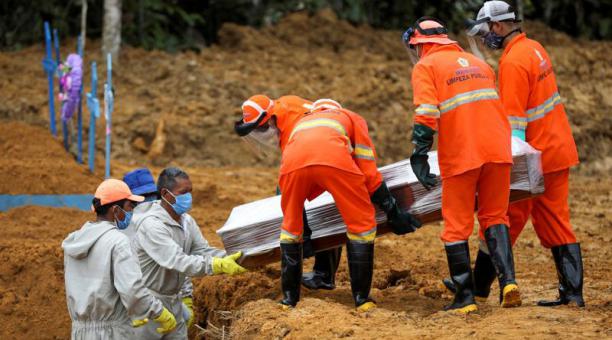 Rusia admite un 27,4 % más de muertos por covid-19