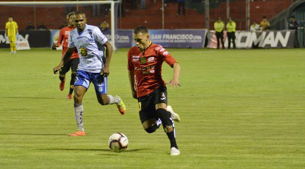 BSC hace oficial fichaje de Emmanuel Martínez