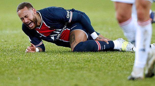 Neymar sufre grave lesión en el tobillo y es duda en el PSG