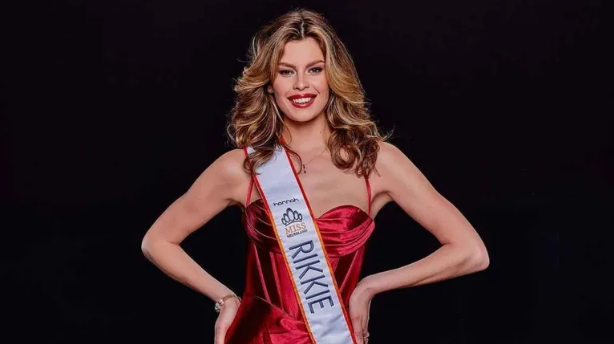 Rikkie Valerie Kollé al ganar Miss Países Bajos 2023.