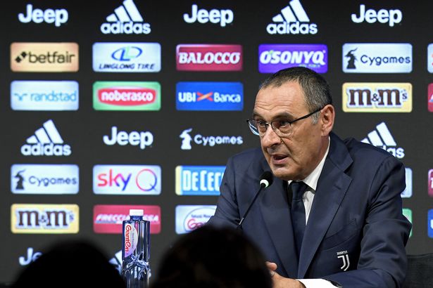La Juventus presenta oficialmente a Sarri