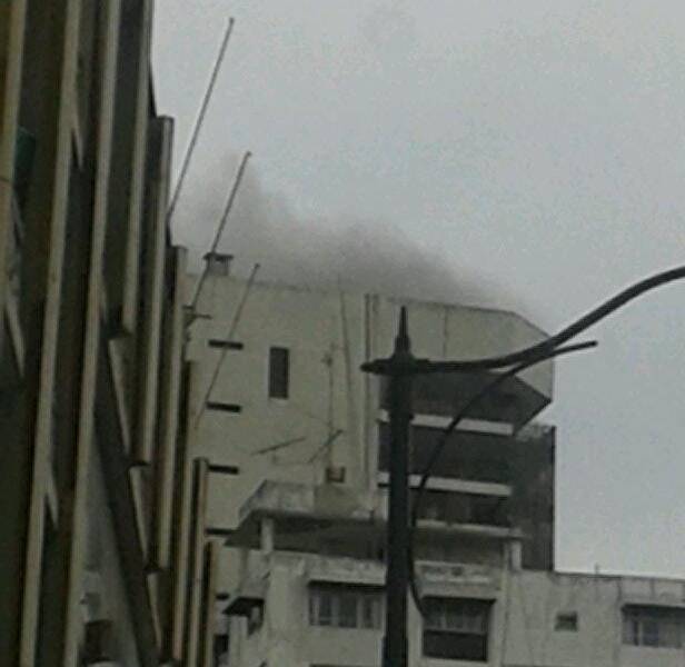 Se registra incendio en edificio del centro de Guayaquil