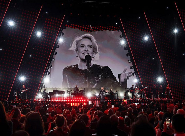 Adele añade fechas a su gira en Europa