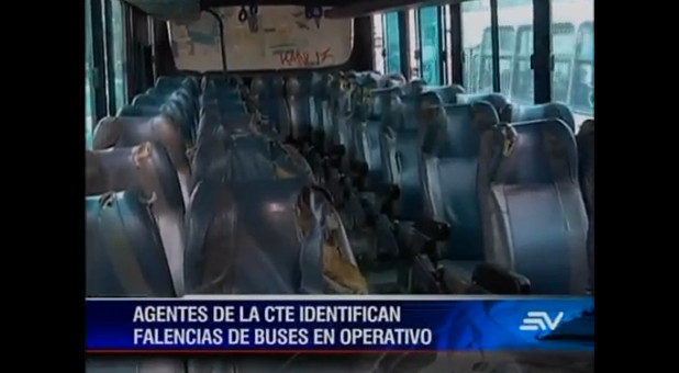 250 buses de servicio urbano han sido suspendidos en Guayaquil