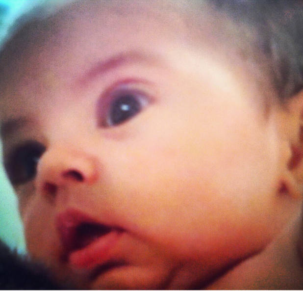 Shakira celebra los dos meses de su bebé con una foto en las redes sociales