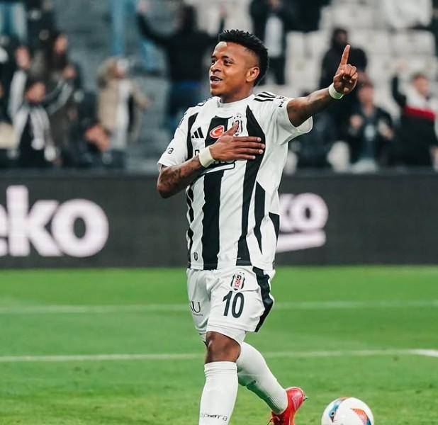 Keny Arroyo ha disputado 14 partidos con el Besiktas.